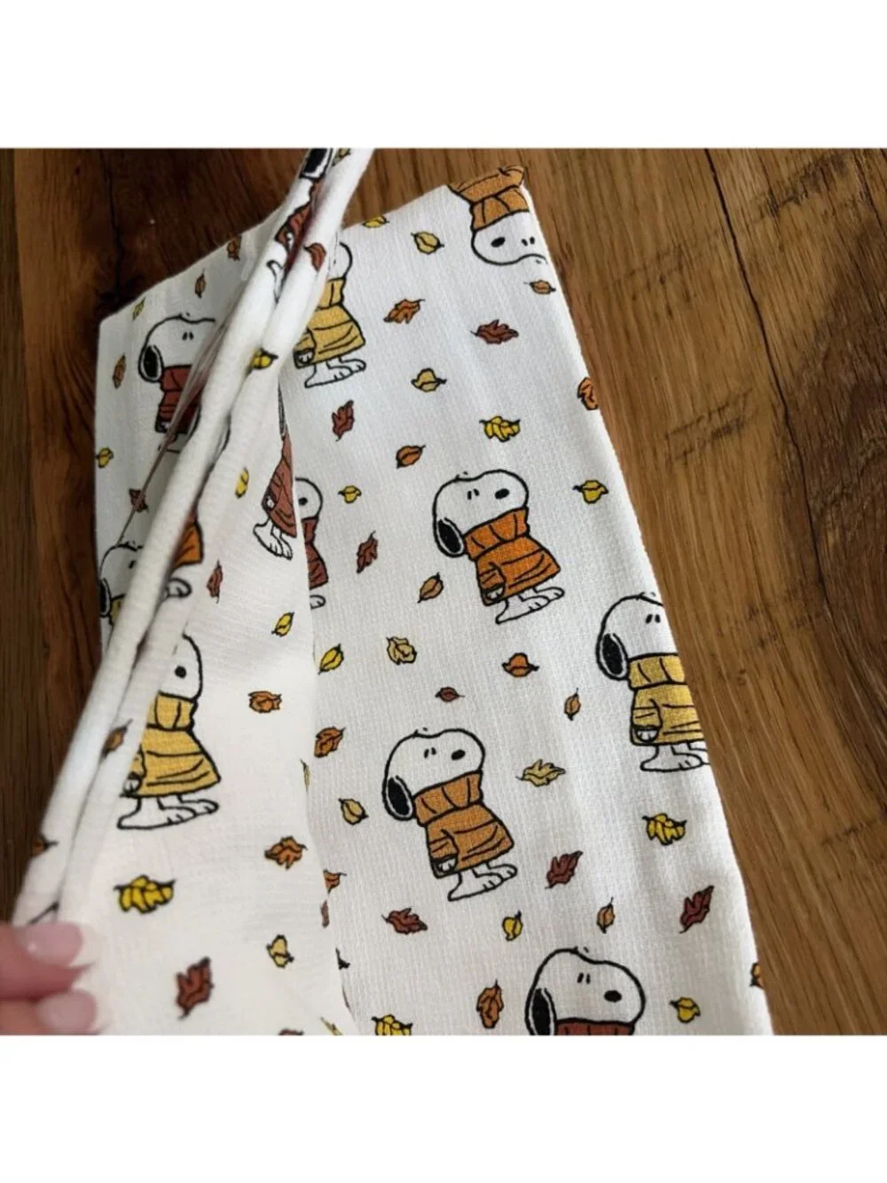 Peanuts Set Of 2 Kitchen Towels NWT Snoopy Fall Autumn Peanuts